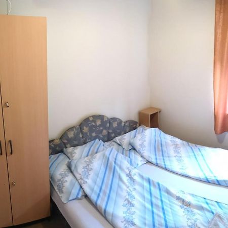 キシュクンマイシャBabarczi Ueduelohazアパートメント エクステリア 写真